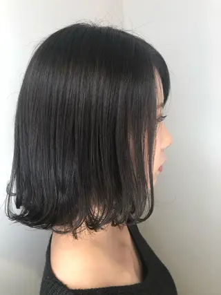 ミディアム カラー ウルフカット／吉村 桃子のヘアスタイル