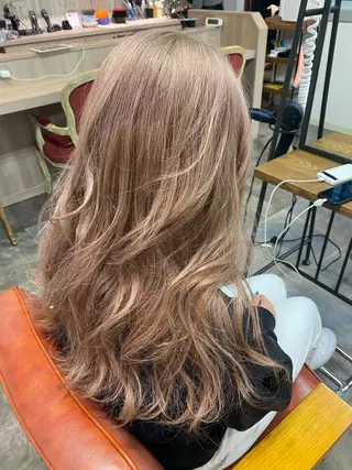 ロング ハイトーンボブ Mizuki.のヘアスタイル