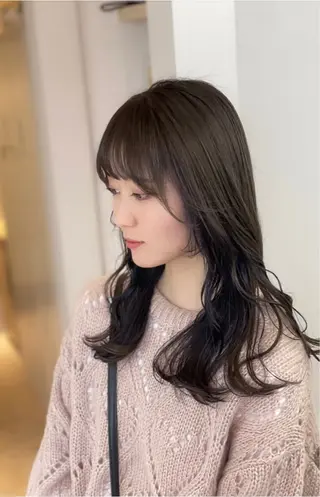 セミロング カラー ayano / 透明感・くすみカラーのヘアスタイル