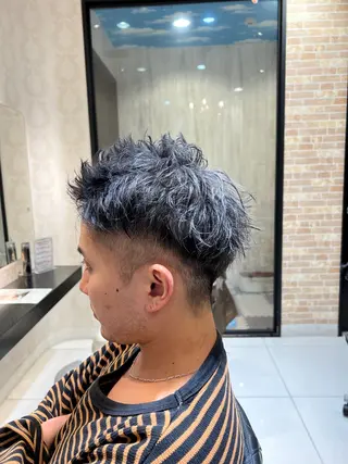 カラー Earth新越谷店所属・👾今話題の男👑 ハヤシダのヘアスタイル