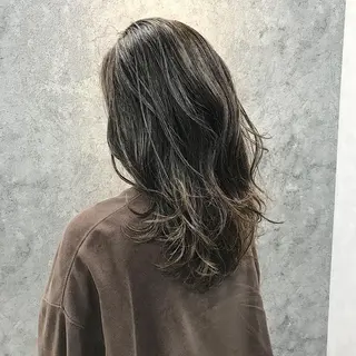 セミロング 所渉/韓国レイヤー /ウルフカットのヘアスタイル