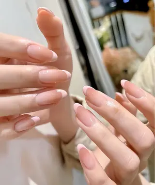 ネイル 石井 百合のネイルデザイン