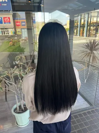 ロング alu所属・alu yuinaのヘアスタイル