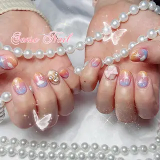 ネイル 🦋 Queenieのネイルデザイン