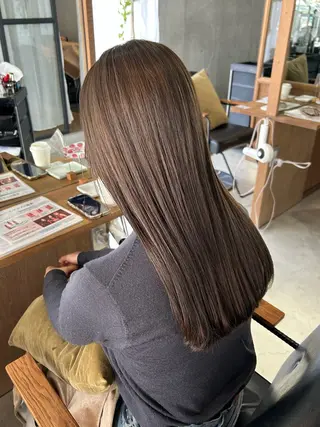 ロング カラー FERIA 池田 比嘉あゆ美のヘアスタイル