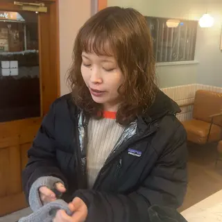 セミロング パーマ MUKU 市川 莉花のヘアスタイル