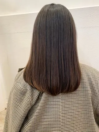 セミロング たけもと みさきのヘアスタイル