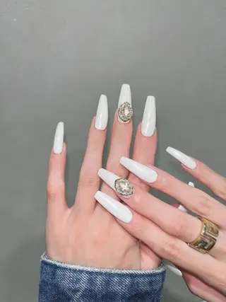 ネイル NEO Beauty Salon所属・𝐍𝐄𝐎 𝐉𝐔𝐑𝐈のネイルデザイン