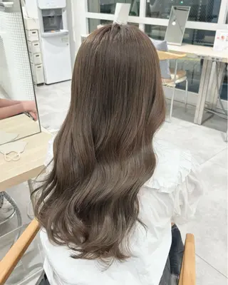 ロング カラー Unami 表参道所属・ばんちなつ / ボブ/透明感カラーのヘアスタイル