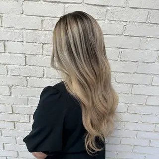 ロング カラー レイヤーブリーチ特化 ホワイト専門/岸のヘアスタイル