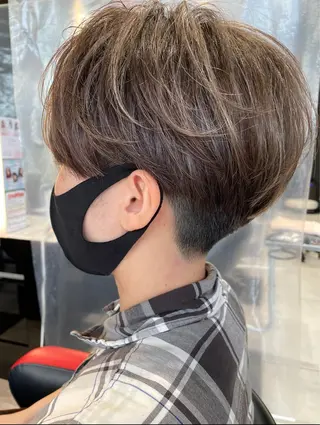 ショート カラー メンズヘア特化 崎田 成人のヘアスタイル