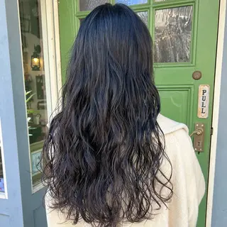 ロング パーマ BRITS 渡辺 菜々子のヘアスタイル