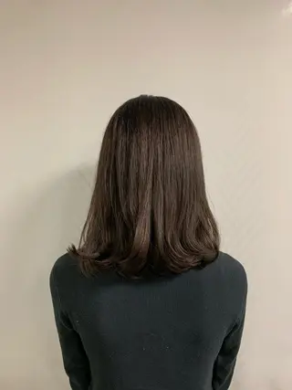 ミディアム ウスイマイコ カット/ケアカラーのヘアスタイル