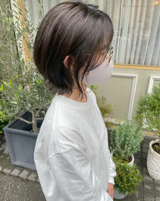 ショート カラー merc.🌿💚 八幡真衣のヘアスタイル