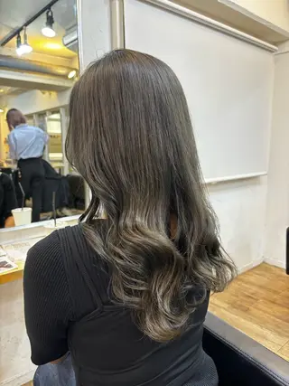 セミロング シオン/艶髪カラー/ 韓国ヘアのヘアスタイル