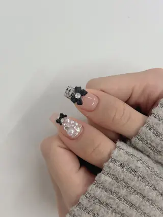 ネイル MARU Nail Salon所属・落合 明日美のネイルデザイン