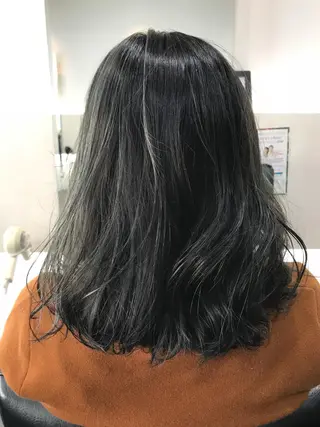 セミロング カラー 関口 友行のヘアスタイル