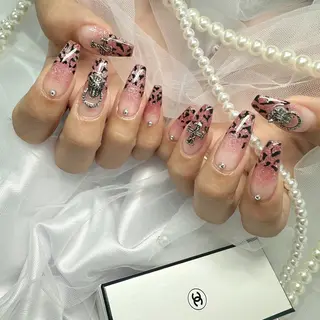 ネイル Rosa x rosa所属・Rosaxrosa AKANEのネイルデザイン