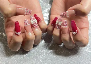 ネイル VIERU 🌈🎀💖のネイルデザイン