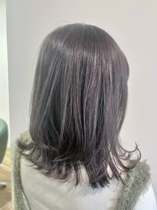 ミディアム カラー 古川 琴美のヘアスタイル