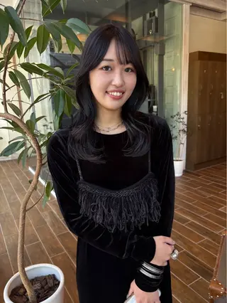 セミロング カラー 松野 心音のヘアスタイル