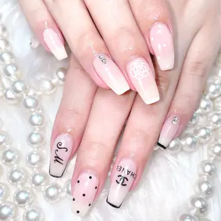 ネイル Go  Today シェアサロン 新宿Gratia店所属・杉山 栞のネイルデザイン