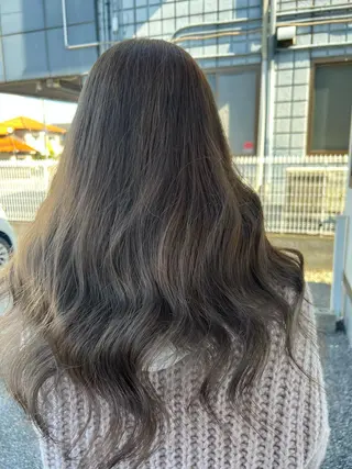 セミロング カラー 松本 菜那のヘアスタイル