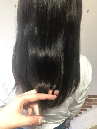 ミディアム ハピネスフィール所属・江藤 菜緒里のヘアスタイル