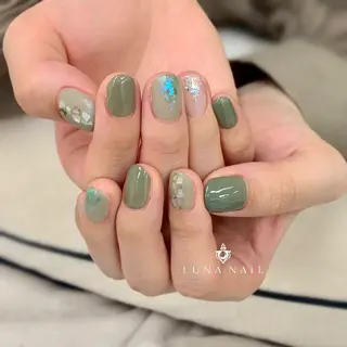 ネイル アトリエ　ミモザ所属・いまむら あかりのネイルデザイン