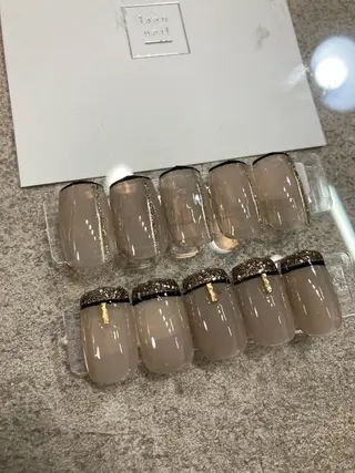 ネイル Legit nail salonのネイルデザイン