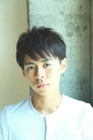 ショート メンズ 🩵盛れる韓国ヘア 🩵うるつやカラーのヘアスタイル