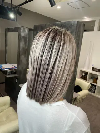 セミロング カラー Merlyosaka 早川未来のヘアスタイル