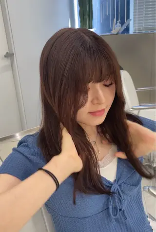 ミディアム カラー 菜々🫧新宿 透明感ケアブリーチのヘアスタイル