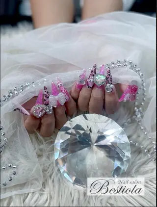 ネイル ベスティオーラ所属・ベスティオーラ 花香のネイルデザイン
