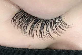 マツエク・マツパ fleur（フルール）所属・fleur フルールのマツエク・マツパデザイン