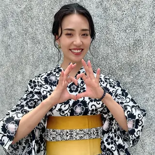 ヘアアレンジ 晴レ所属・🍑アヤ🫧髪質改善 ダブルカラー🍑の眉毛・アイブロウイメージ