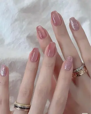 ネイル Emi ネイルサロン所属・平 りんちゃのネイルデザイン