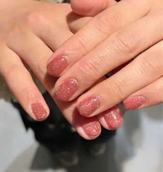 ネイル LEGIT nail AKARIのネイルデザイン