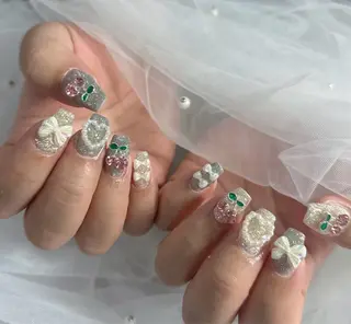 ネイル LAVISH nanamiのネイルデザイン