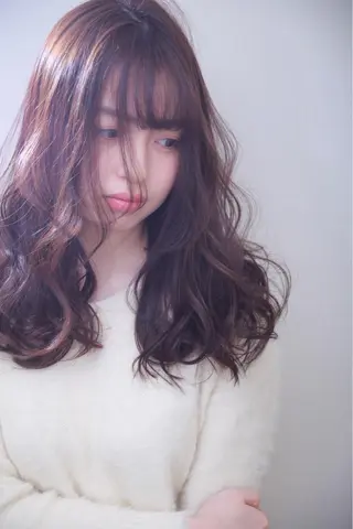 ロング 伊藤 裕貴のヘアスタイル