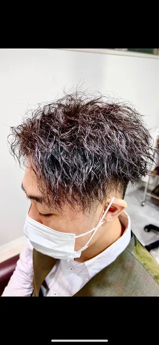 ショート パーマ 大澤 慶紘のヘアスタイル