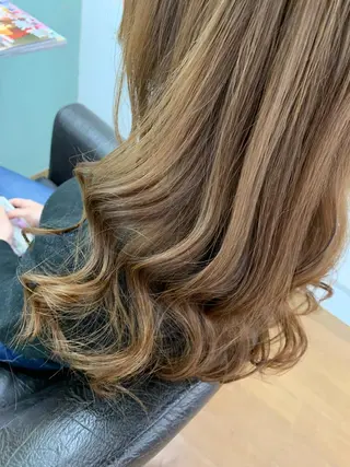 ロング カラー R ri R takagiのヘアスタイル