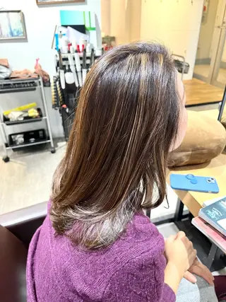 セミロング カラー 艶髪カラー 渡辺岳也のヘアスタイル