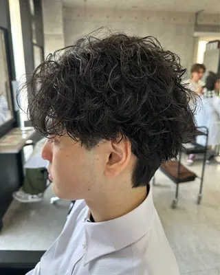 ショート パーマ メンズ ユウ🪄 パーマ指名No1のヘアスタイル