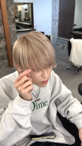 ミディアム カラー ヘアアレンジ メンズ ハイトーン特化🌟 カワシマシュンスケのヘアスタイル