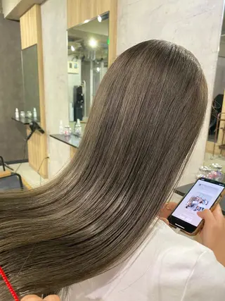 ロング カラー ヘアアレンジ 韓国レイヤー ハッシュ🤍渋谷のヘアスタイル