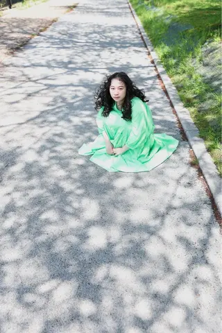 ロング 加藤 瑠彩のヘアスタイル