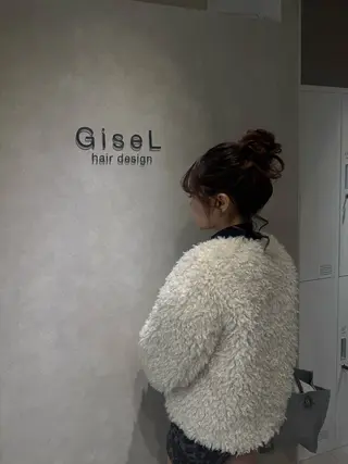 ヘアアレンジ Gisel/ ainaのヘアスタイル
