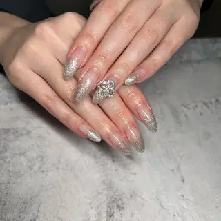 セミロング 渋谷 Laugh 8301のネイルデザイン