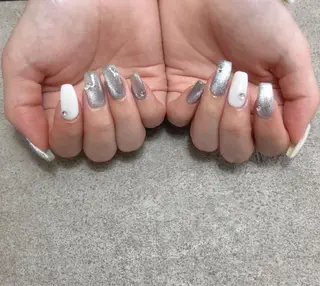 ネイル nailroom DIASOMNIAのネイルデザイン